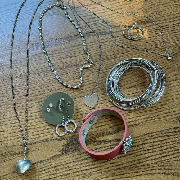 Silver Heart Layered Necklace Stack Jewelry Bundle Bracelets Earrings - Picture 4 of 10